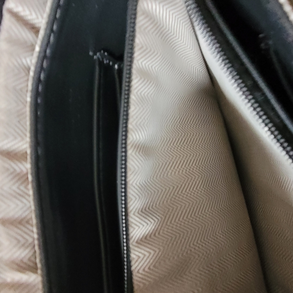 JEN & CO Elegant Black Quilted Shoulder/Hand  Bag - Picture 10 of 15